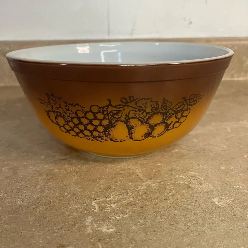 Vintage Pyrex Old Orchard Mixing Bowl